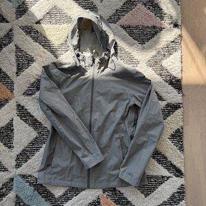 Eddie Bauer Women's Cloud Cap Waterproof Hooded Rain Jacket - size medium - grey